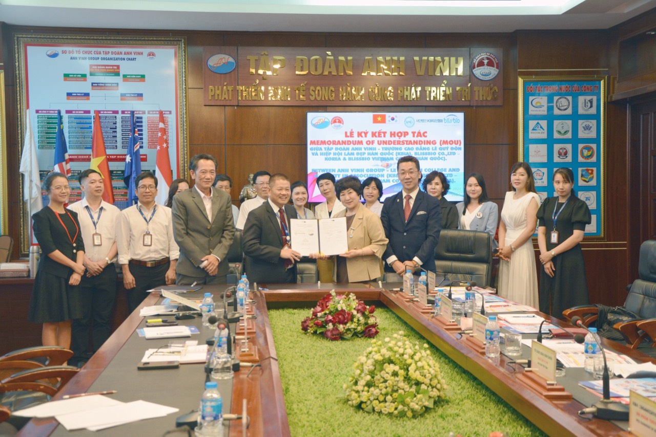 Tập đoàn Anh Vinh và Trường Cao đẳng Lê Quý Đôn ký kết hợp tác với tổ chức KBIA (Hàn Quốc)