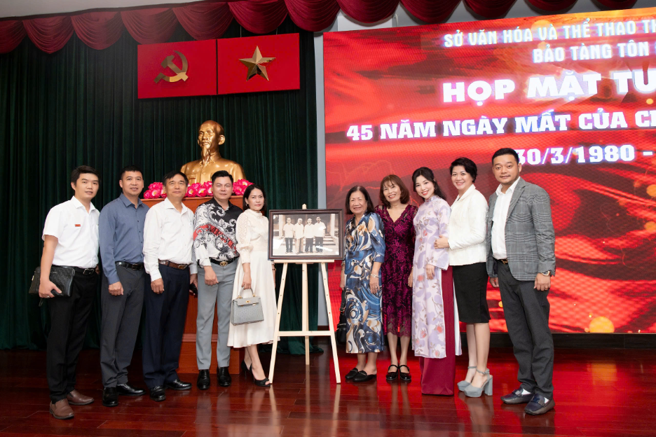 Bảo tàng Tôn Đức Thắng tiếp nhận nhiều hiện vật quý nhân 45 năm ngày mất Chủ tịch Tôn Đức Thắng