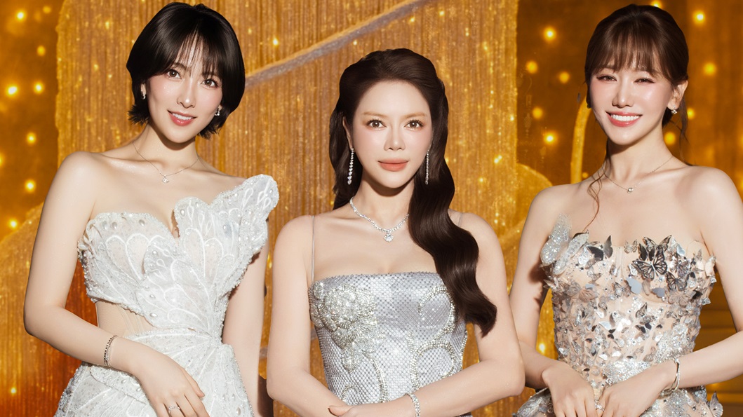 Lý Nhã Kỳ thắp sáng thảm đỏ show váy cưới Chung Thanh Phong bằng vẻ đẹp đẳng cấp và thiết kế độc bản