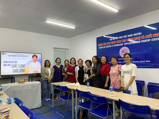 TÁI KẾT NỐI NỘI TÂM: HÀNH TRÌNH ĐỊNH HÌNH CHẤT LƯỢNG CUỘC SỐNG CHO NỮ TRÍ THỨC VIỆT NAM