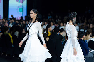 Cặp chị em mẫu teen lai Tây mở màn ấn tượng tại show NTK Phạm Trần Thu Hằng tại Vietnam International Fashion Week 2024